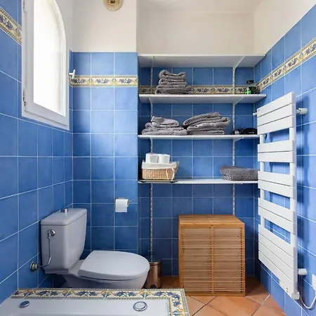 Perfect Family House In Cap D'antibes With Tennis Court Вилла *